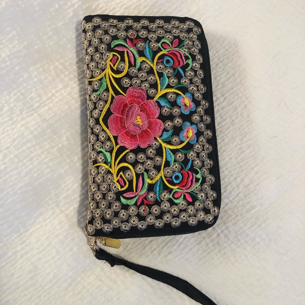 Wallet/clutch/wristlet